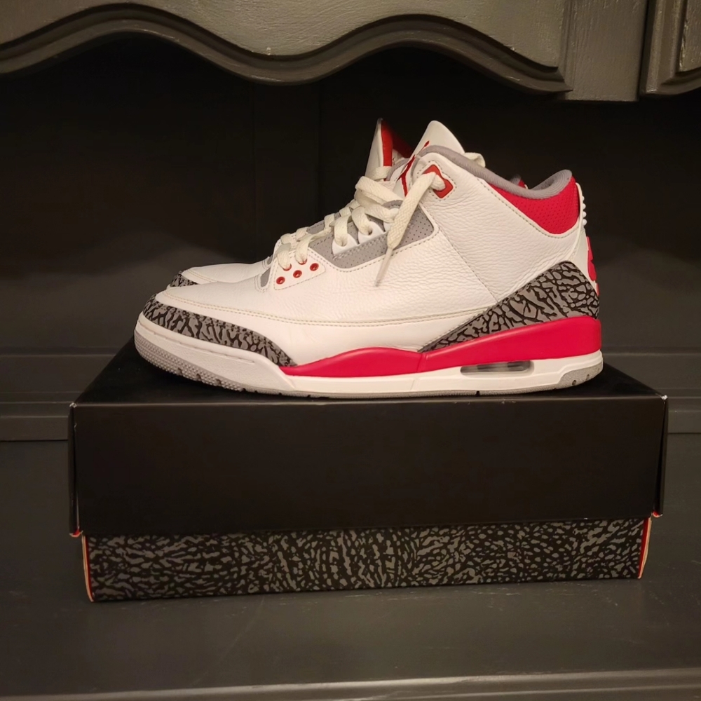 Air Jordan 3 Fire red